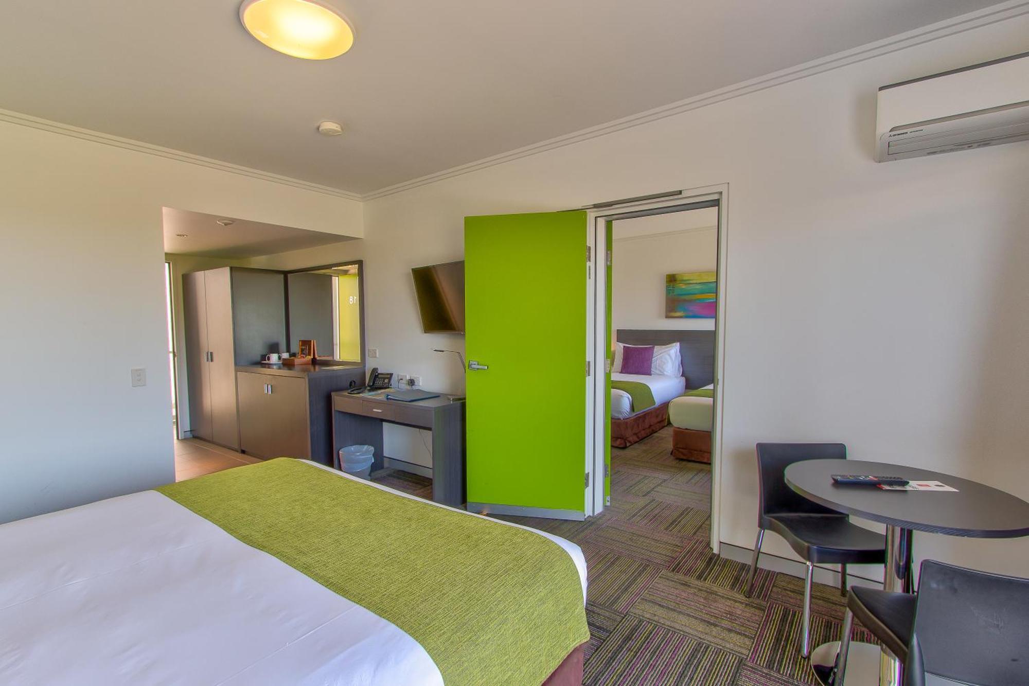 Mackay Oceanside Central Hotel Official Esterno foto