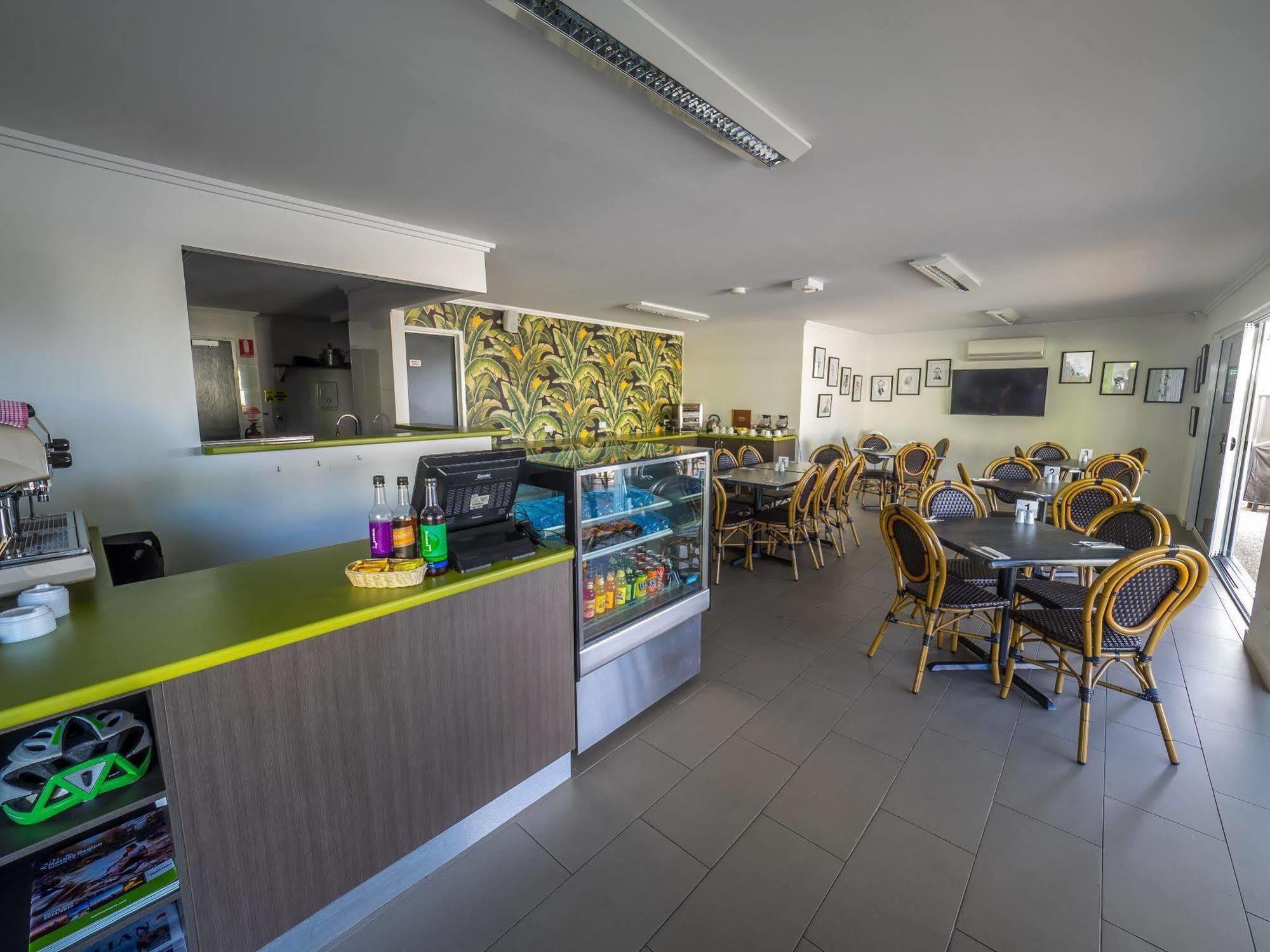 Mackay Oceanside Central Hotel Official Esterno foto